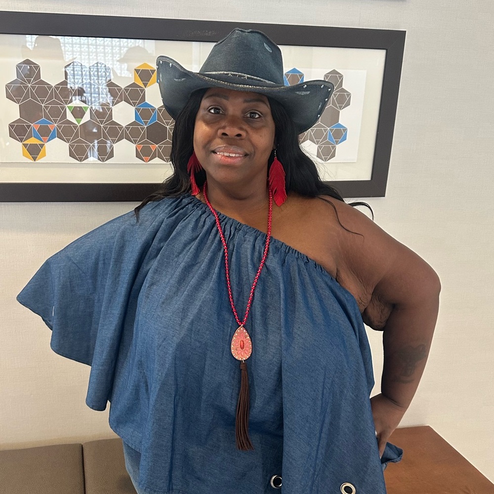 Meet your Posher, Shenika